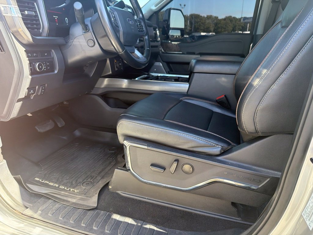 Used 2023 Ford F250 Lariat w/ Sport Appearance Package AWD/4WD image 20