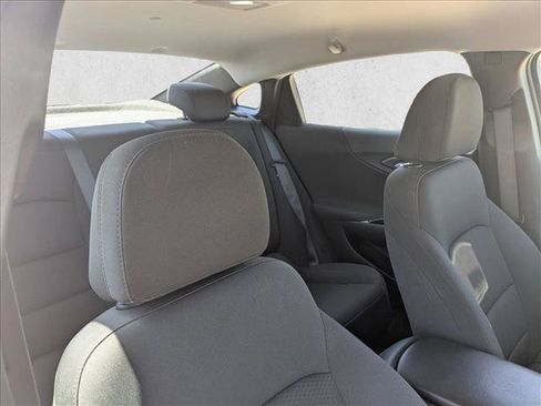 Used 2021 Chevrolet Malibu LS FWD image 17