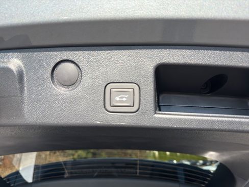 New 2026 Chevrolet Equinox LT w/ Convenience Package II image 20