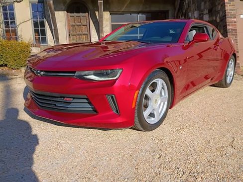 Used 2018 Chevrolet Camaro LT w/ RS Package image 5