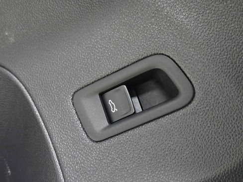 Used 2024 Volkswagen Atlas Cross Sport SEL R-Line AWD/4WD image 24