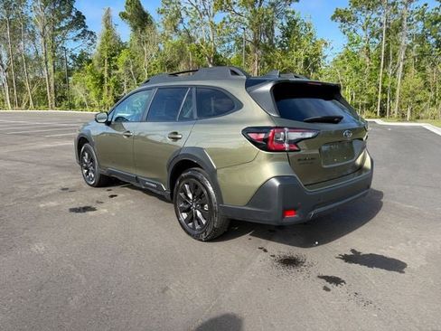 Used 2025 Subaru Outback Onyx Edition image 3