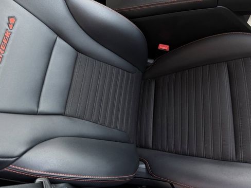 Certified 2025 Nissan Rogue SV image 28