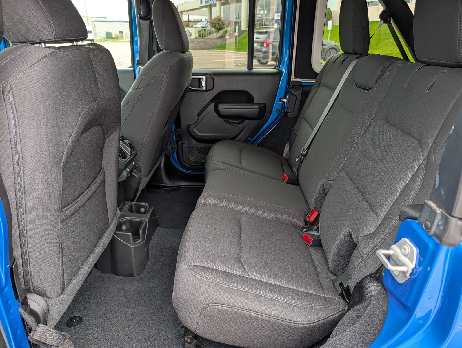 Used 2022 Jeep Wrangler Unlimited Sport AWD/4WD image 16
