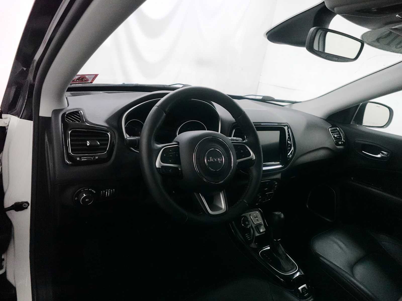 Used 2019 Jeep Compass Limited AWD/4WD image 15
