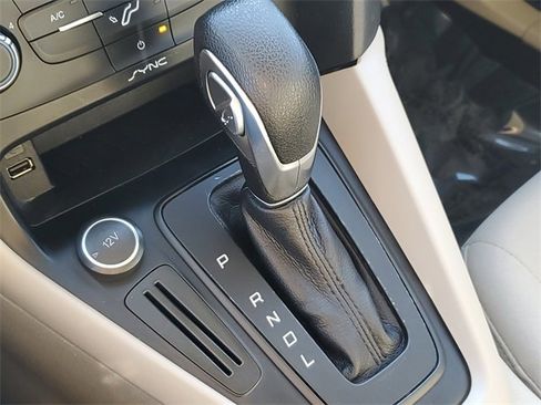 Used 2017 Ford Focus SE image 21