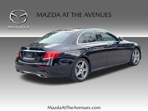 Used 2017 Mercedes-Benz E 300 image 4