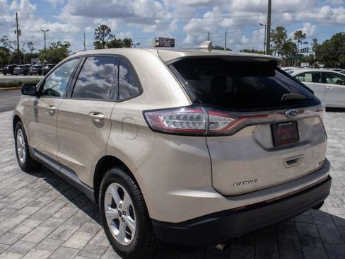 Used 2018 Ford Edge SE FWD image 5