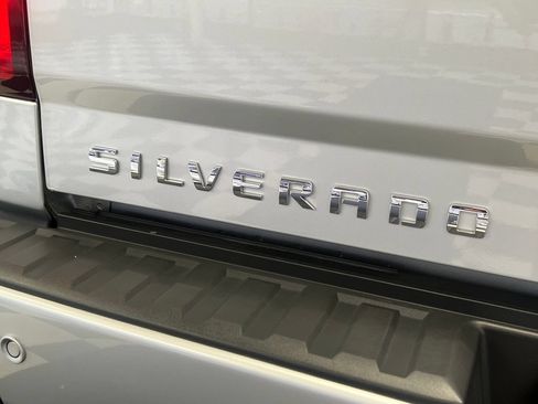 Used 2019 Chevrolet Silverado 1500 LT w/ All Star Edition AWD/4WD image 13