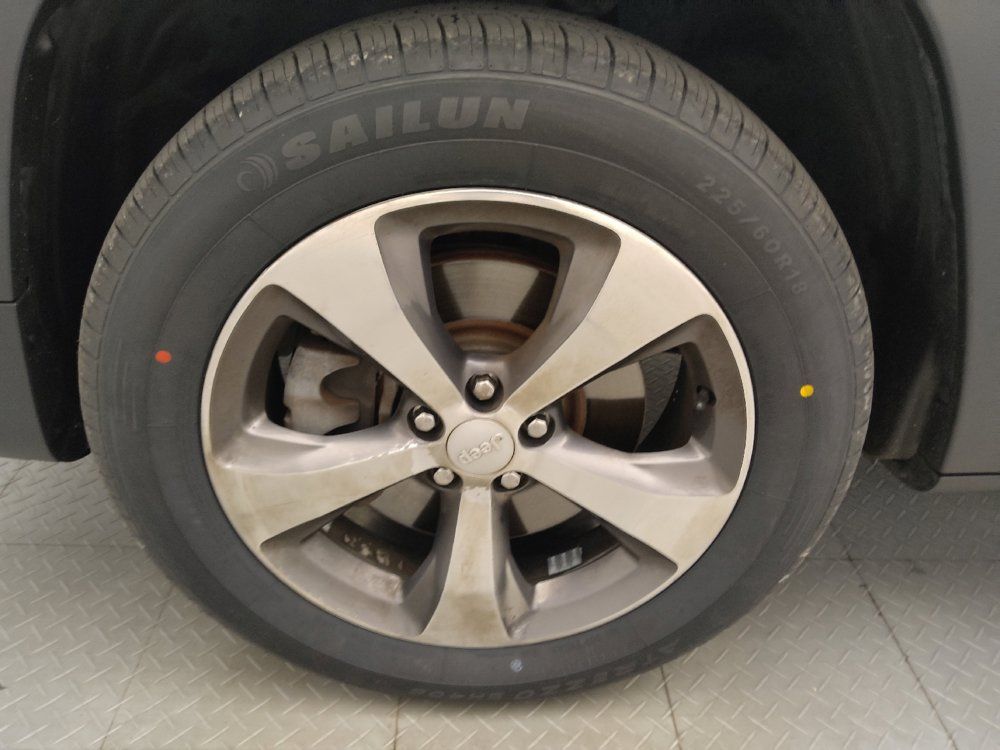 Used 2020 Jeep Cherokee Limited AWD/4WD image 31