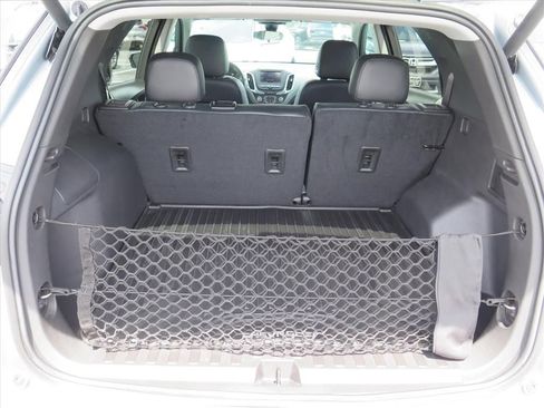 Used 2023 Chevrolet Equinox LT FWD image 17