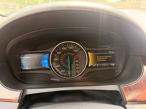 Used 2014 Ford Edge Limited w/ Driver Entry Package AWD/4WD image 8