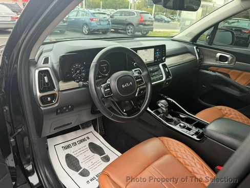 Used 2023 Kia Sorento SX Prestige image 19