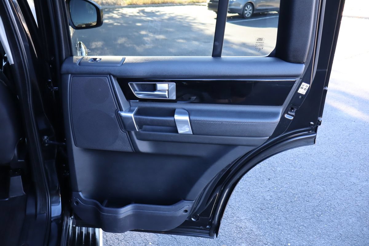 Used 2016 Land Rover LR4 HSE AWD/4WD image 28