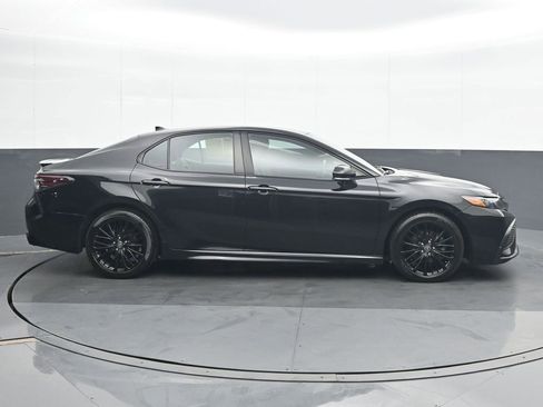 Used 2022 Toyota Camry SE image 7