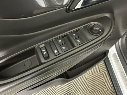 Used 2019 Buick Encore Essence FWD image 11