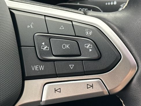 Certified 2026 Volkswagen Atlas SE FWD image 32