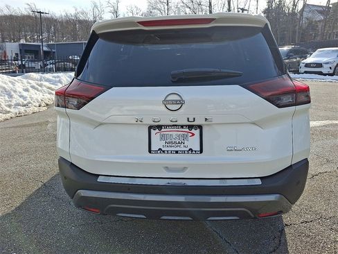 Certified 2023 Nissan Rogue SL w/ SL Premium Package image 6
