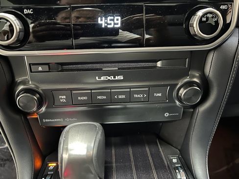 Used 2023 Lexus GX 460 Premium w/ Premium Package AWD/4WD image 23