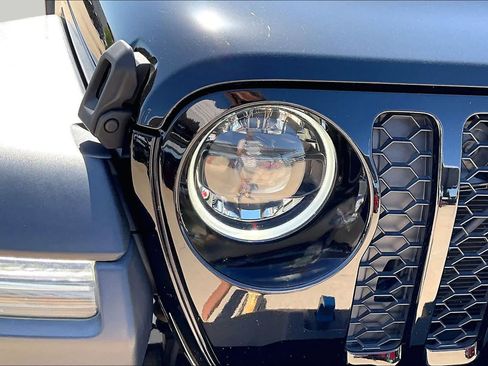 Used 2023 Jeep Wrangler Unlimited w/ 8.4" Radio Group AWD/4WD image 26