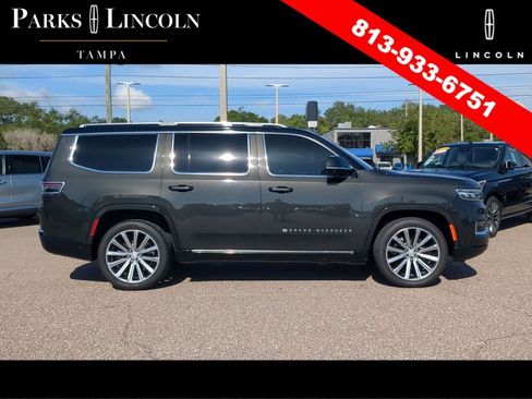 Used 2022 Jeep Grand Wagoneer Series I w/ Flexible Seating Group AWD/4WD image 3