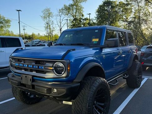 Used 2022 Ford Bronco Big Bend image 2