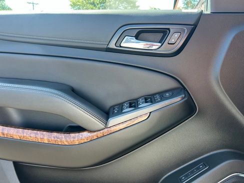 Used 2019 Chevrolet Tahoe Premier AWD/4WD image 6