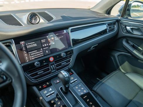 Certified 2026 Porsche Macan Turbo AWD/4WD image 16