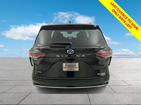 Certified 2021 Toyota Sienna Platinum FWD image 6