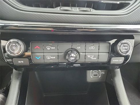 New 2026 Jeep Compass Latitude image 28