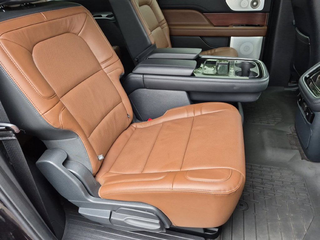 Used 2023 Lincoln Navigator L Reserve w/ Equipment Group 201A AWD/4WD image 23