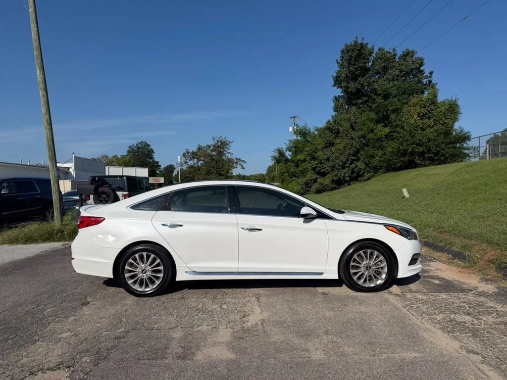 Used 2015 Hyundai Sonata Limited w/ Option Group 06 FWD image 5
