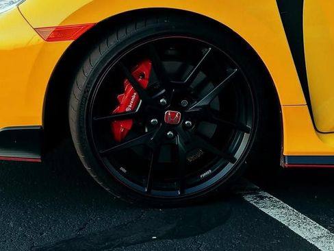 Used 2021 Honda Civic Type R Limited image 10