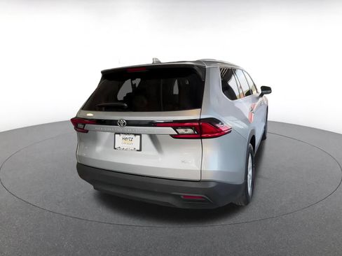 Used 2025 Toyota Grand Highlander FWD image 15