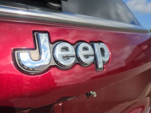 Used 2021 Jeep Compass Limited AWD/4WD image 16