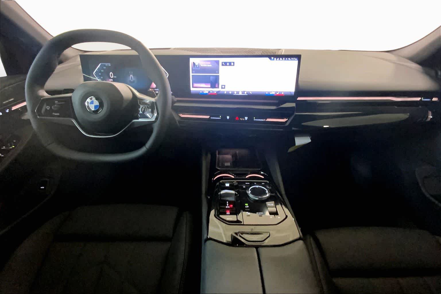 Used 2026 BMW 530i xDrive w/ Premium Package AWD/4WD image 5