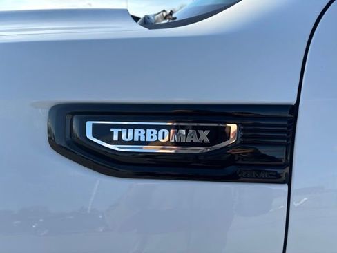 Certified 2025 GMC Sierra 1500 Elevation image 11