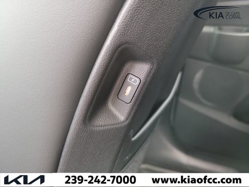 New 2026 Kia Sorento S FWD image 19