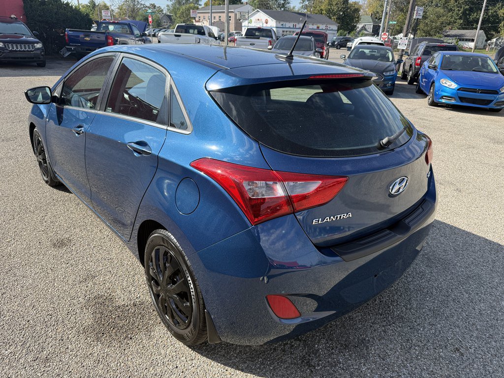 Used 2016 Hyundai Elantra GT FWD image 4