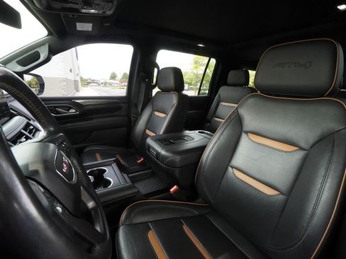 Used 2021 GMC Yukon XL AT4 AWD/4WD image 17