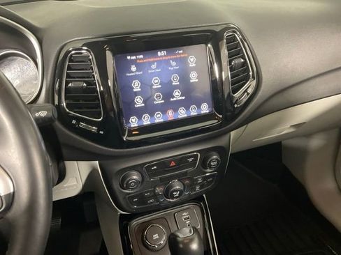 Used 2020 Jeep Compass Limited image 22