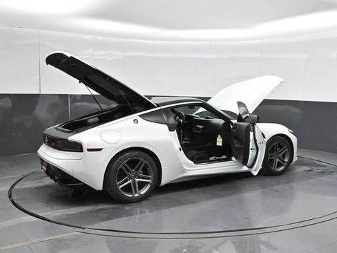 Used 2024 Nissan Z Sport w/ Floor Mat Package RWD image 61