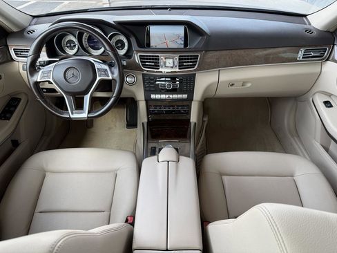 Used 2014 Mercedes-Benz E 350 4MATIC Sport image 25