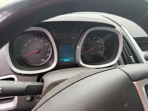 Used 2011 Chevrolet Equinox LT FWD image 15