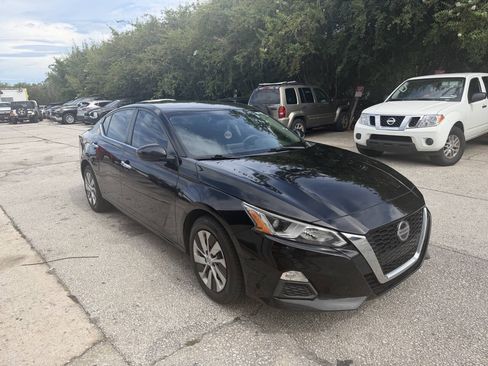 Used 2020 Nissan Altima 2.5 S FWD image 3