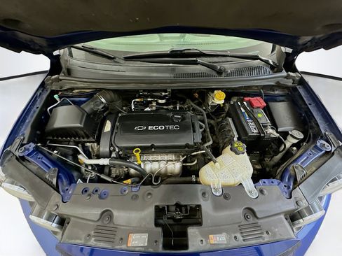 Used 2014 Chevrolet Sonic LT image 32