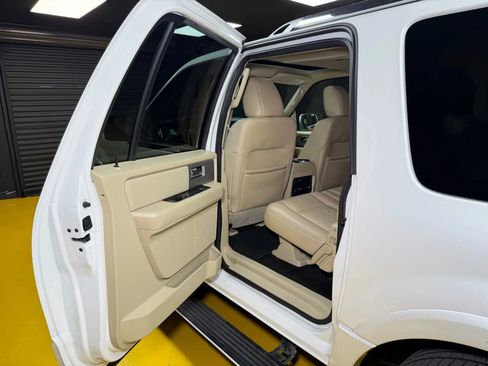 Used 2015 Ford Expedition EL Limited w/ Equipment Group 301A image 20