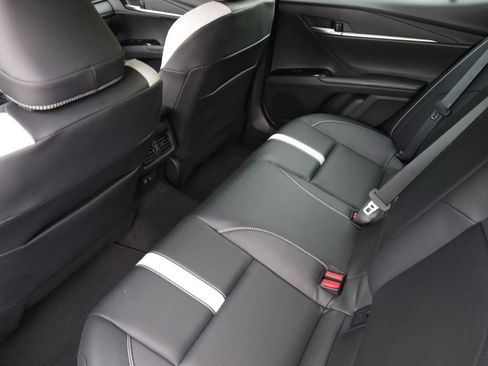 Used 2026 Toyota Camry SE image 15