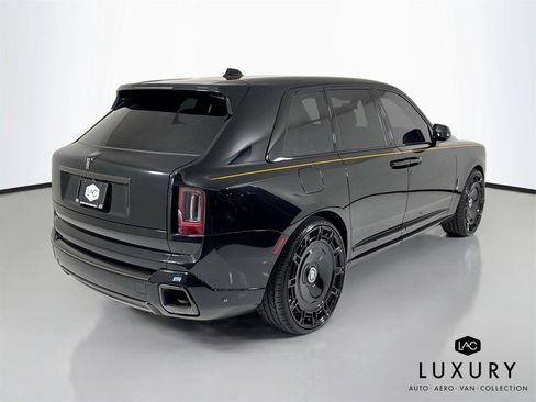 Used 2025 Rolls-Royce Cullinan Black Badge AWD/4WD image 6