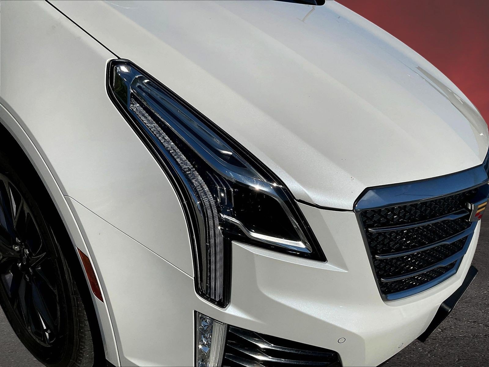 Used 2018 Cadillac XT5 Luxury w/ LPO, Black Ice Package AWD/4WD image 31
